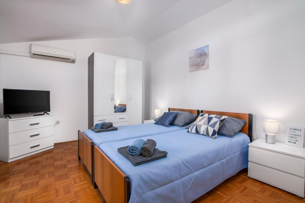 Apartment Blu Pula Exterior photo